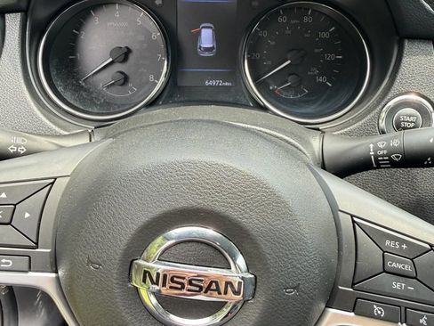 Used 2020 Nissan Rogue SV FWD image 14