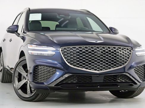 Used 2025 Genesis GV70 3.5T Sport w/ Sport Advanced Package image 4