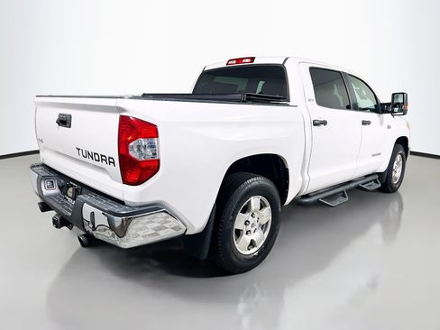 Used 2018 Toyota Tundra SR5 w/ SR5 Upgrade Package AWD/4WD image 4
