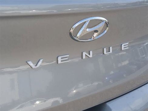 New 2026 Hyundai Venue SEL image 13