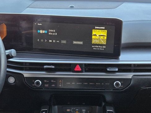 Used 2024 Kia Sorento S image 18