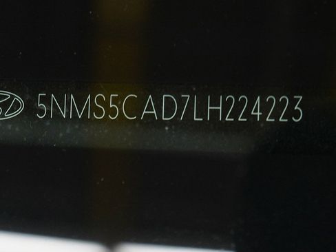 Used 2020 Hyundai Santa Fe Limited image 34