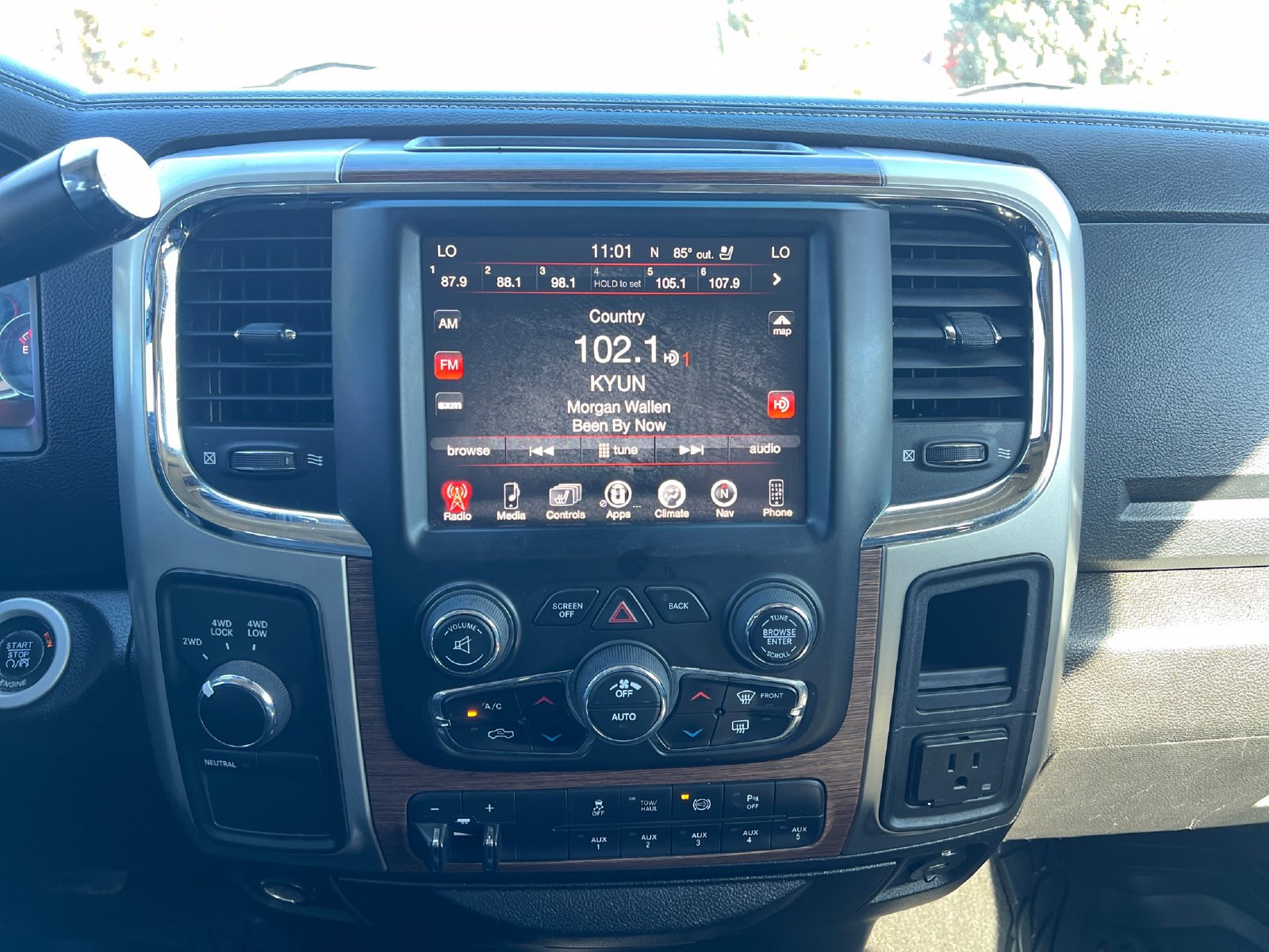 Used 2014 RAM 3500 Laramie AWD/4WD image 20