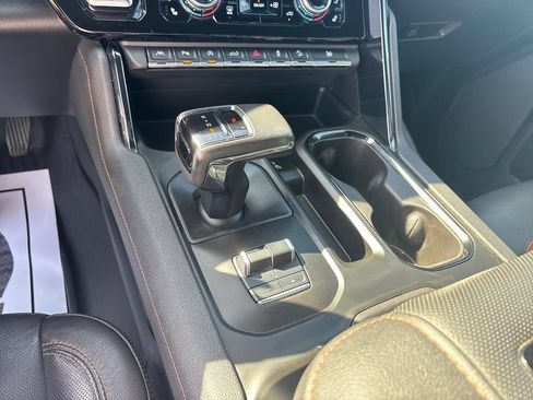 Used 2022 GMC Sierra 1500 AT4 w/ AT4 Premium Package AWD/4WD image 38
