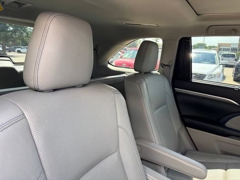 Used 2018 Toyota Highlander Limited Platinum w/ Protection Package #3 AWD/4WD image 23