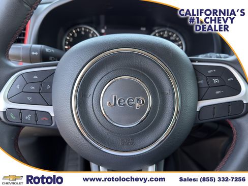 Used 2023 Jeep Renegade Trailhawk AWD/4WD image 25