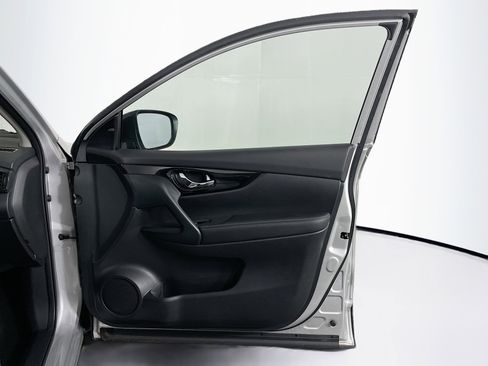 Used 2022 Nissan Rogue Sport SL image 31