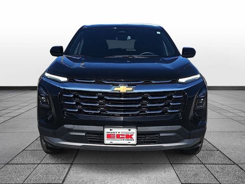 Used 2025 Chevrolet Equinox LT AWD/4WD image 2