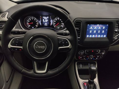 Used 2021 Jeep Compass Latitude image 22