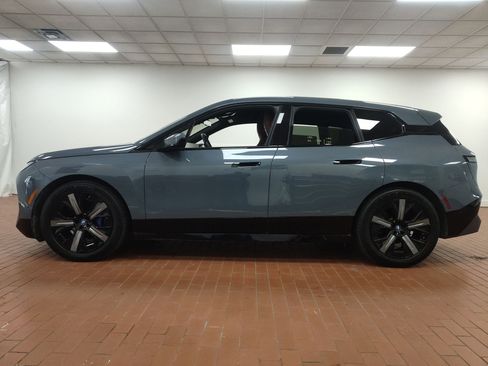 Used 2023 BMW iX xDrive50 w/ Ultimate Package 2 image 2