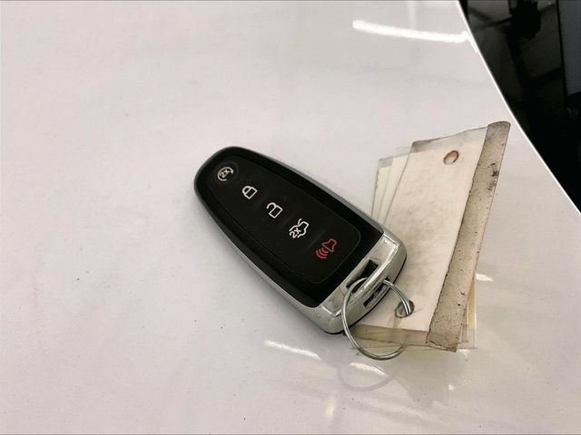 Used 2019 Ford Escape SEL AWD/4WD image 9