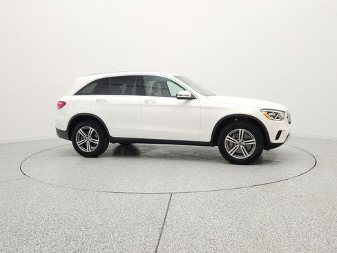Certified 2021 Mercedes-Benz GLC 300 image 4