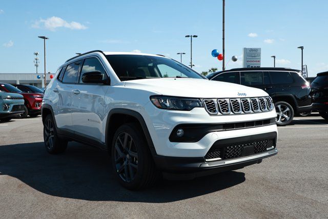 New 2026 Jeep Compass Latitude AWD/4WD image 3
