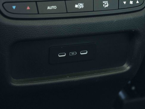 Used 2024 Honda Pilot EX-L image 42