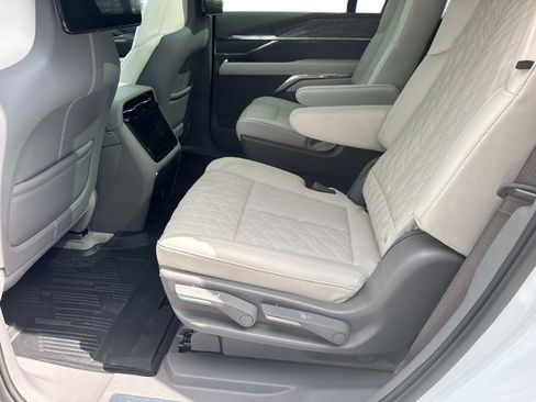 Used 2025 Cadillac Escalade IQ Sport 1 AWD/4WD image 15