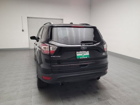 Used 2017 Ford Escape SE w/ Equipment Group 201A FWD image 6