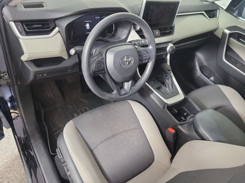 Used 2024 Toyota RAV4 XLE w/ Convenience Package FWD image 11