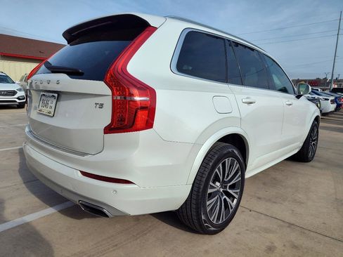 Used 2020 Volvo XC90 T5 Momentum image 4
