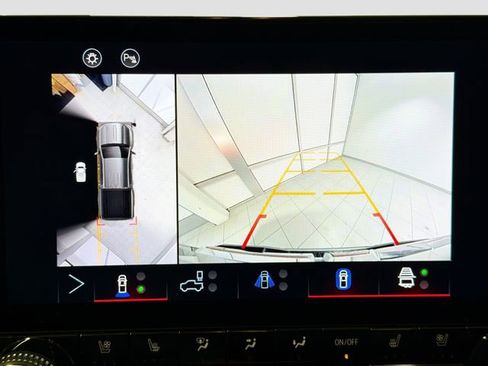 Certified 2024 GMC Canyon Denali image 13