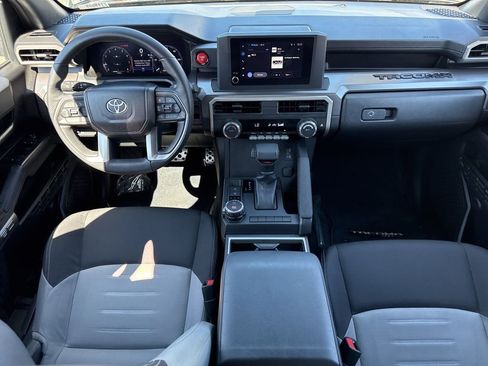 Used 2025 Toyota Tacoma TRD Sport AWD/4WD image 12
