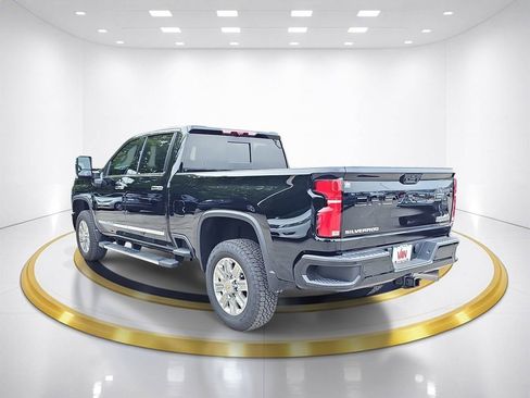 New 2025 Chevrolet Silverado 2500 High Country w/ Technology Package AWD/4WD image 9