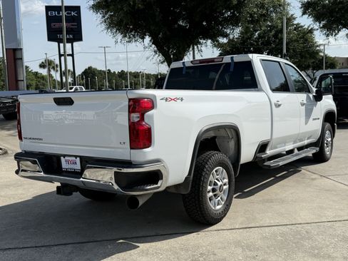 Used 2025 Chevrolet Silverado 2500 LT w/ Safety Package AWD/4WD image 5