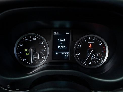 Used 2021 Mercedes-Benz Metris Passenger image 47