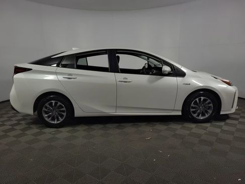 Used 2022 Toyota Prius XLE image 15