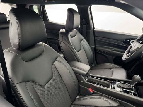 New 2026 Jeep Compass Latitude image 27