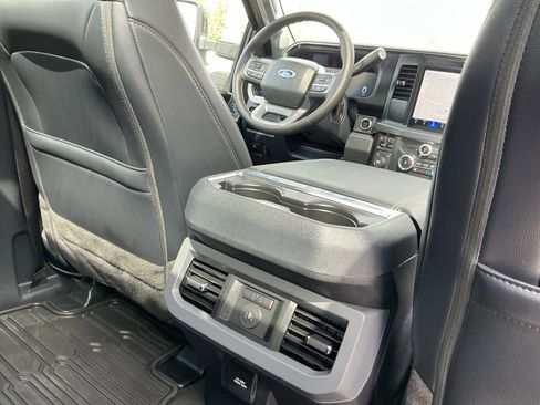 Used 2025 Ford F350 Lariat w/ Black Appearance Package AWD/4WD image 18