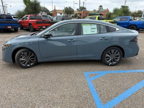 New 2026 Nissan Sentra SL w/ Floor Mat Package FWD image 4