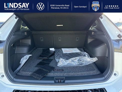 New 2026 Volkswagen Tiguan SEL R-Line image 10