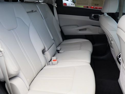 Used 2023 Kia Sorento S w/ Panoramic Sunroof Package FWD image 28