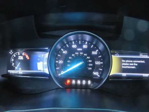 Used 2016 Ford Explorer XLT w/ Equipment Group 202A image 15