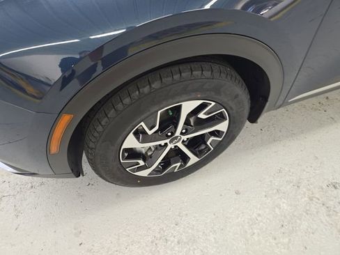 Certified 2023 Kia Sportage EX image 9