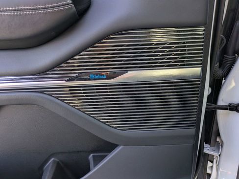 Used 2023 Jeep Grand Wagoneer L Series II image 11