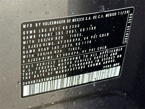 Used 2021 Volkswagen Tiguan SEL Premium R-Line image 39