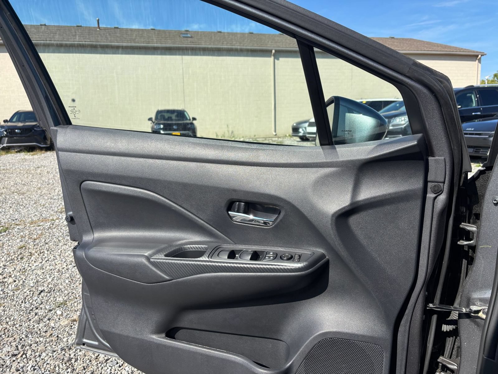 Used 2025 Nissan Versa SV FWD image 18