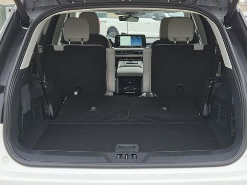 New 2026 Lincoln Aviator Reserve w/ Illumination Package image 9