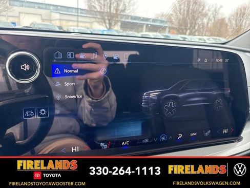 Used 2024 Chevrolet Traverse LS w/ Midnight/Sport Edition image 28