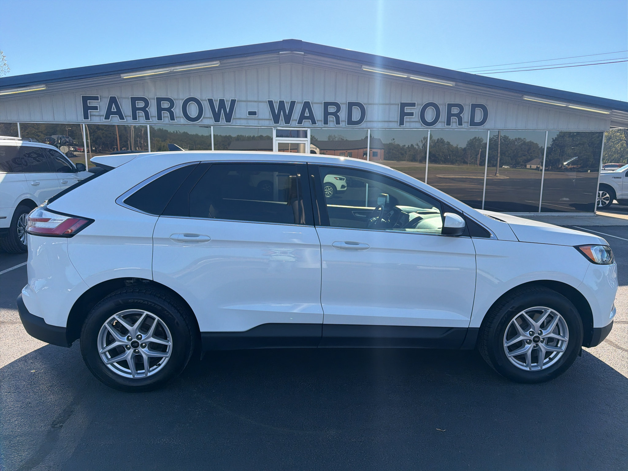 Used 2024 Ford Edge SEL AWD/4WD image 1