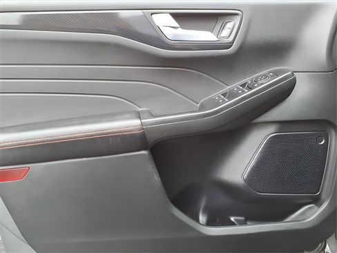 Used 2023 Ford Escape ST-Line w/ Tech Pack #1 image 11