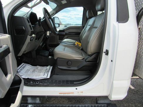 Used 2018 Ford F550 4x4 Regular Cab Super Duty image 22