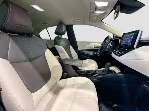 Used 2022 Toyota Corolla LE w/ Premium Interior Package FWD image 26