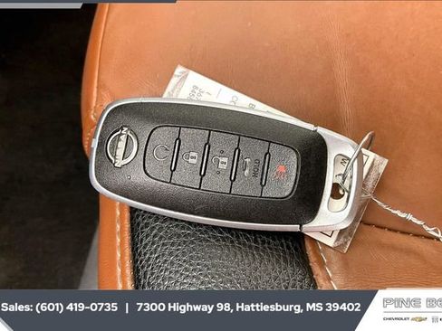 Used 2023 Nissan Pathfinder Platinum w/ Cargo Package image 9