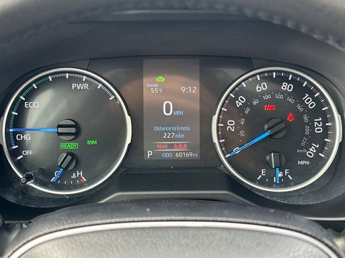 Certified 2021 Toyota RAV4 XLE w/ Convenience Package AWD/4WD image 24