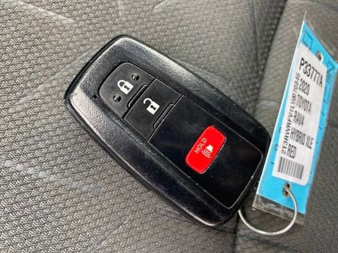 Used 2020 Toyota RAV4 XLE image 22