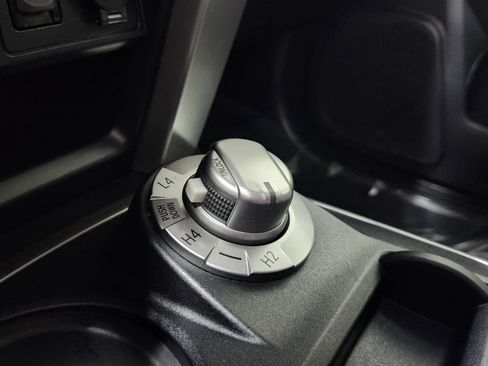 Used 2015 Toyota 4Runner SR5 image 8