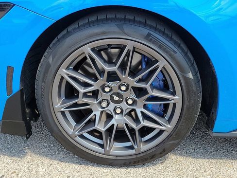 Used 2025 Ford Mustang GT Premium w/ GT Performance Package RWD image 17