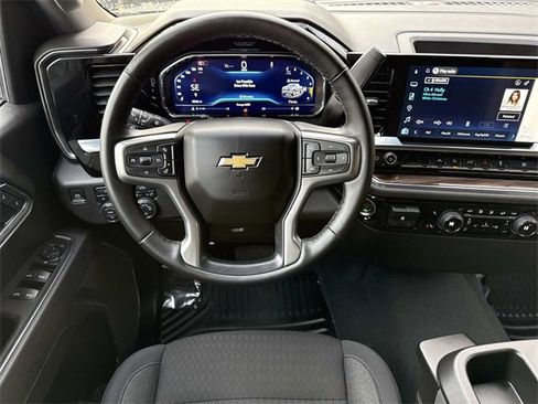 Certified 2025 Chevrolet Silverado 1500 LT image 12